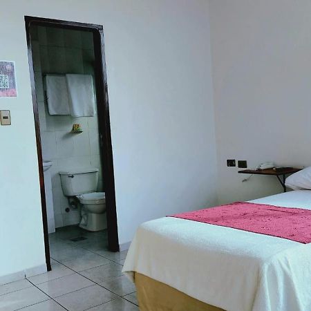 Hotel Plaza Center 圣克鲁斯 外观 照片