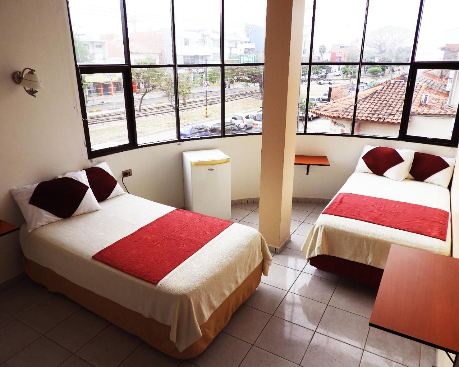 Hotel Plaza Center 圣克鲁斯 外观 照片